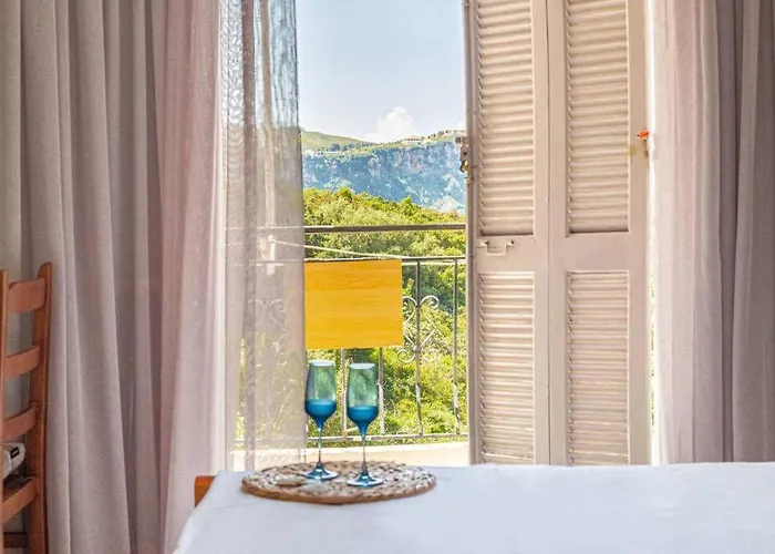 Blue Maraci 2 - Sea View, Kitchen, Access